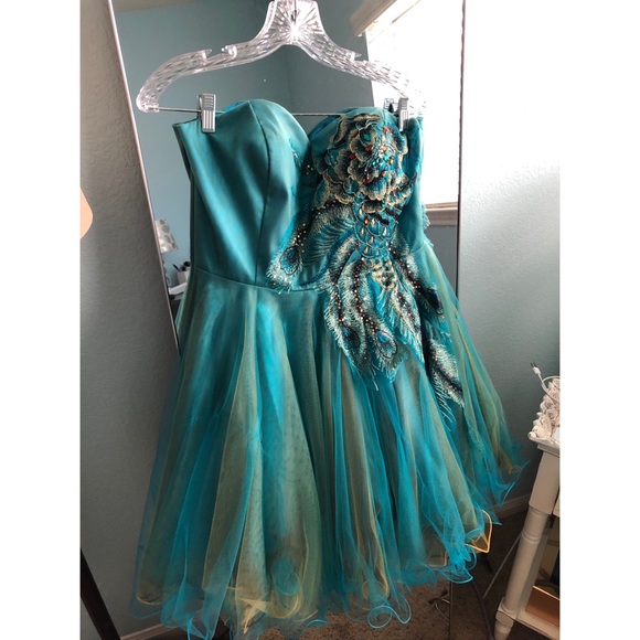 Homecoming dress - Picture 2 of 6